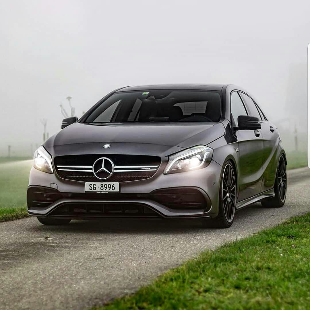Griglia stile AMG argento installata su Mercedes Classe A W176 – vista frontale dell’auto