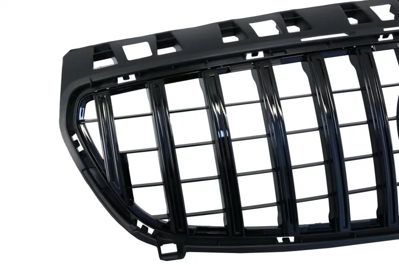 Vista angolata della griglia Panamericana nera per Mercedes Classe A W17